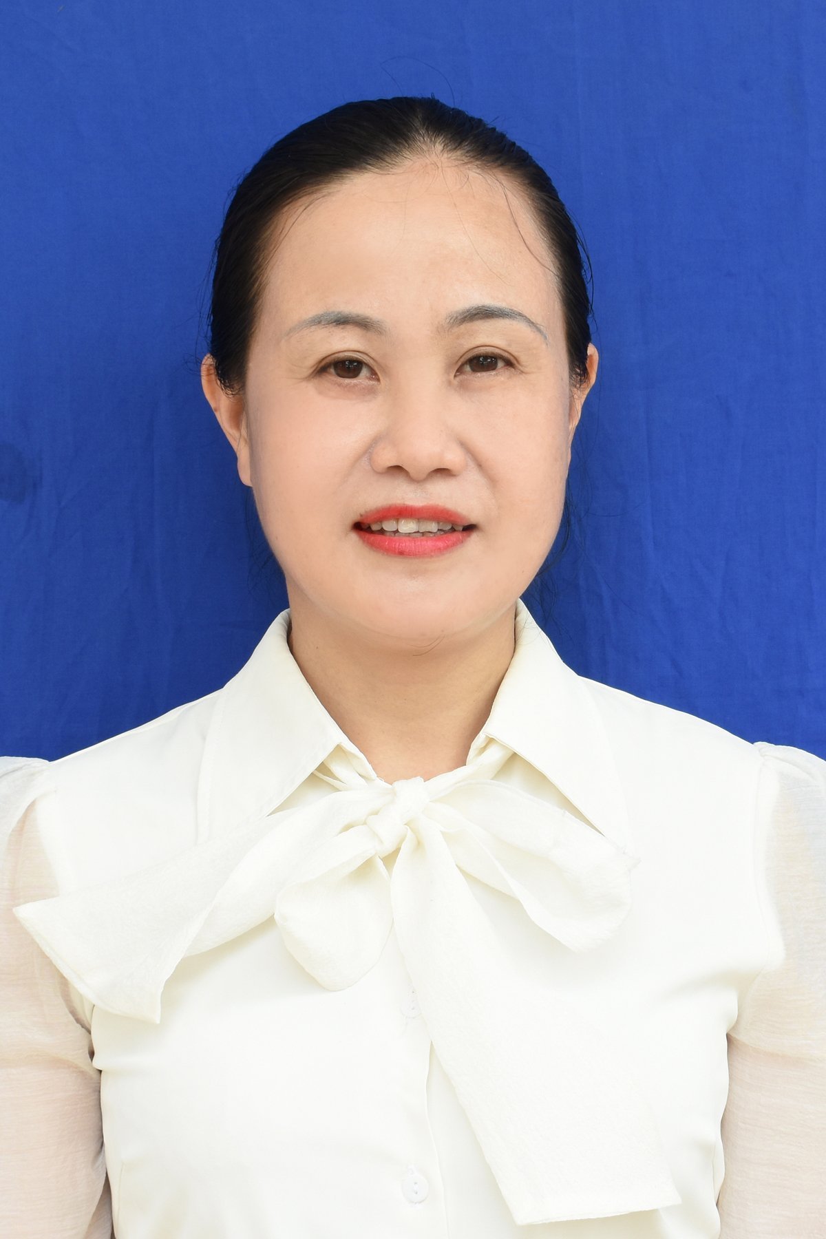 CO NHUNG.jpg