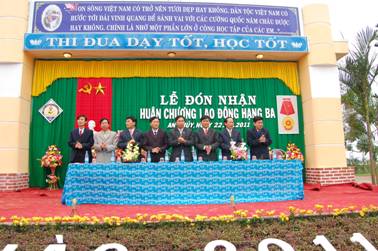 HUAN CHUONG 2.jpg